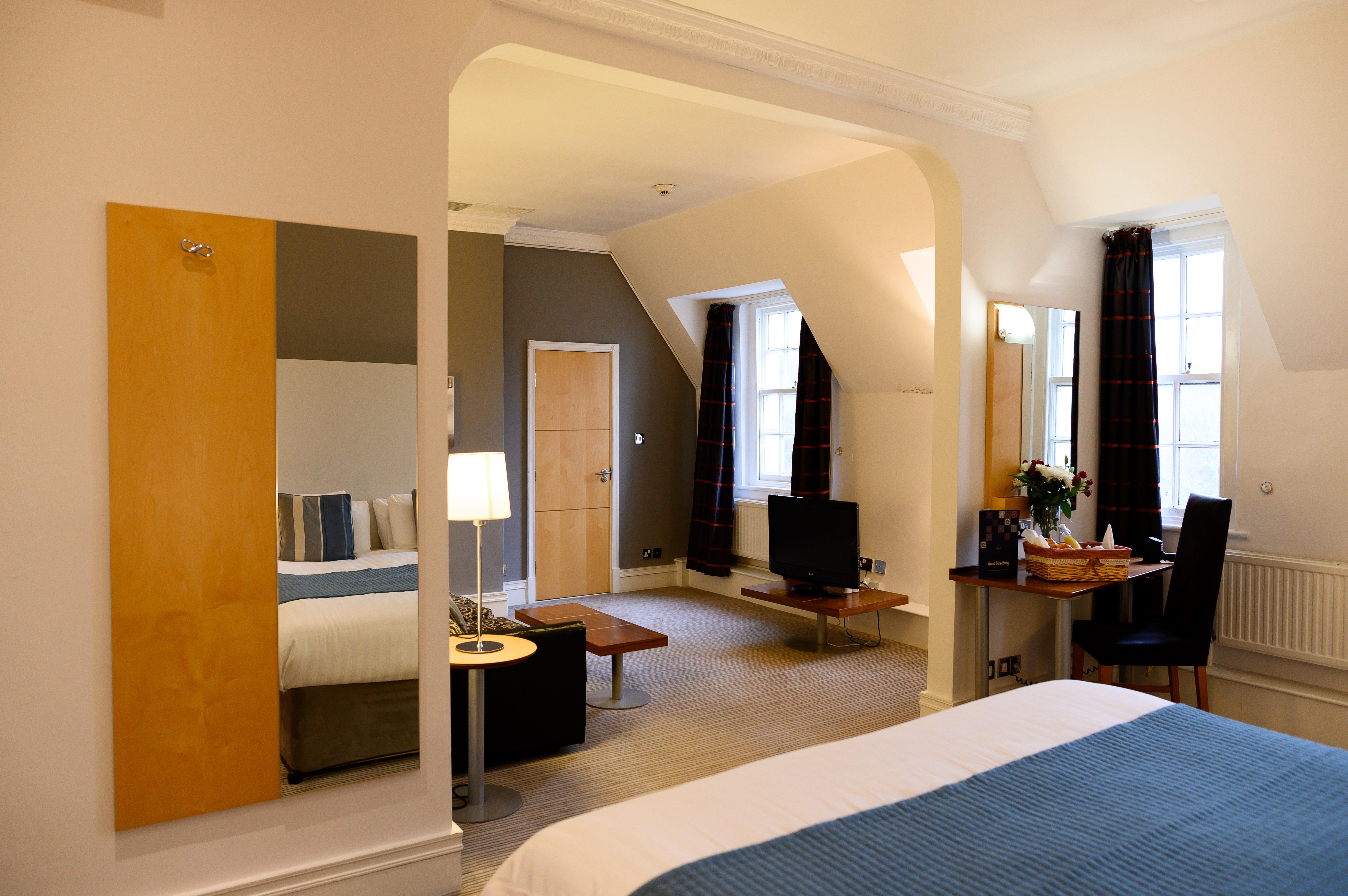 The Angel Hotel Cardiff Exterior photo