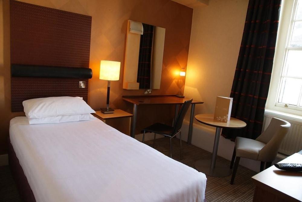 The Angel Hotel Cardiff Exterior photo