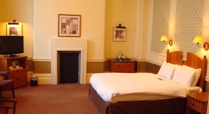 The Angel Hotel Cardiff Room photo