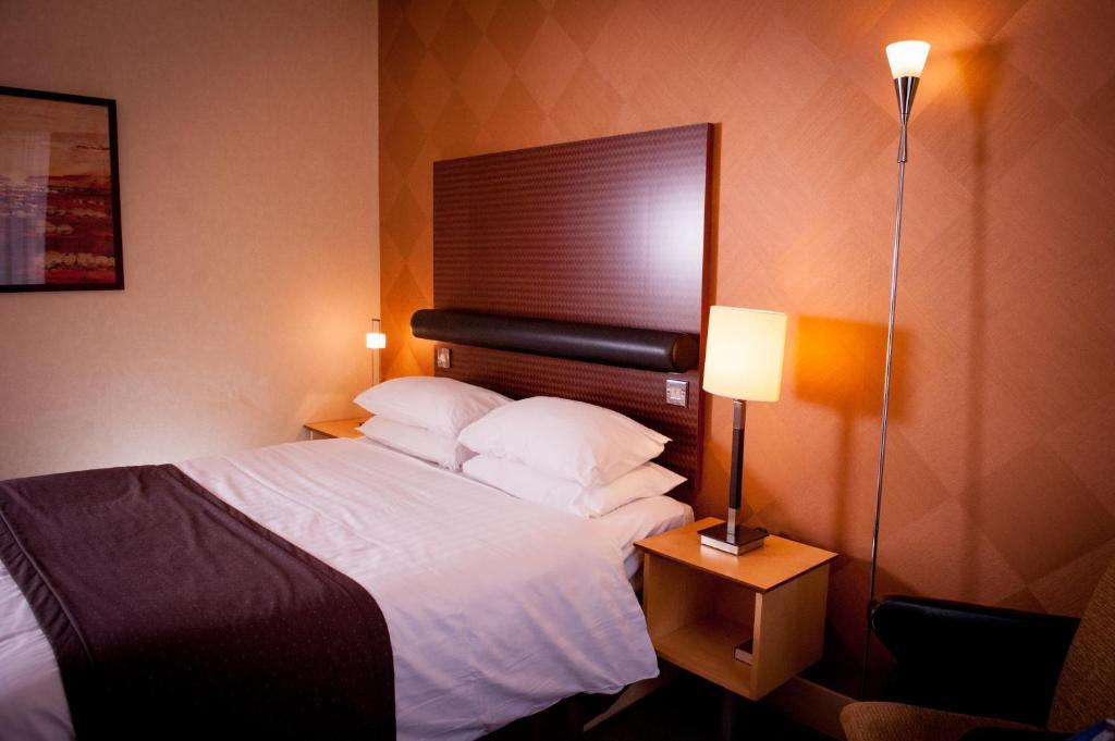 The Angel Hotel Cardiff Exterior photo